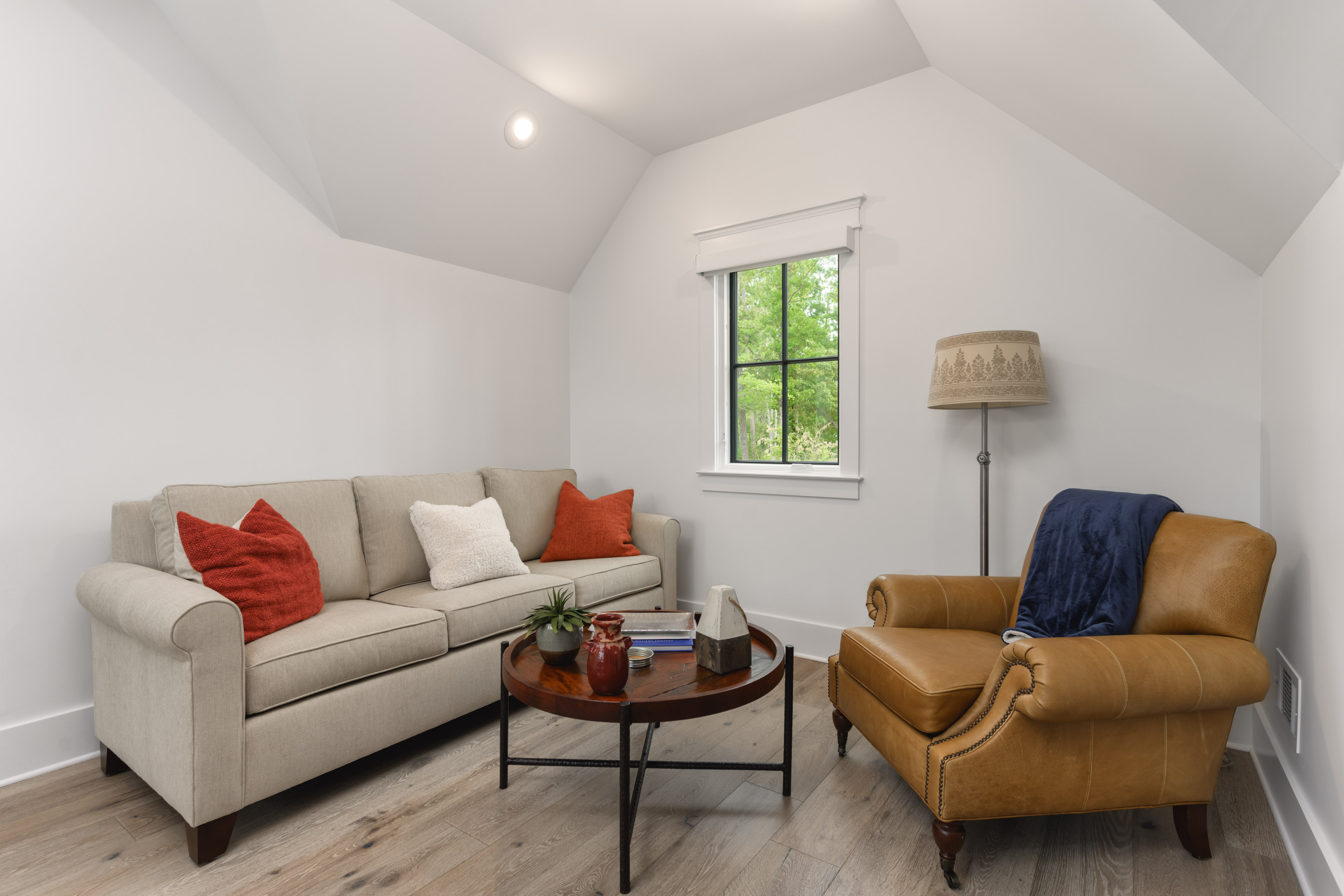 1051 South Shoals Drive image 23